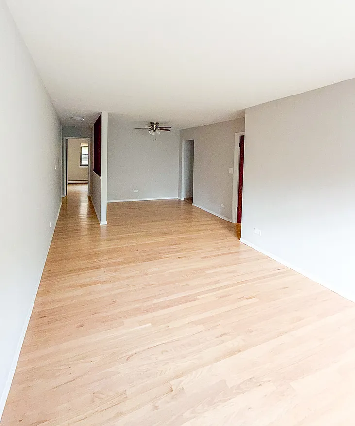 2828 N Cambridge Ave — Photo 4