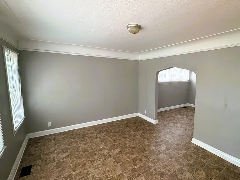 5292 Dickerson St — Photo 3