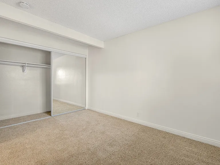 Park Place Apartments — Photo 49