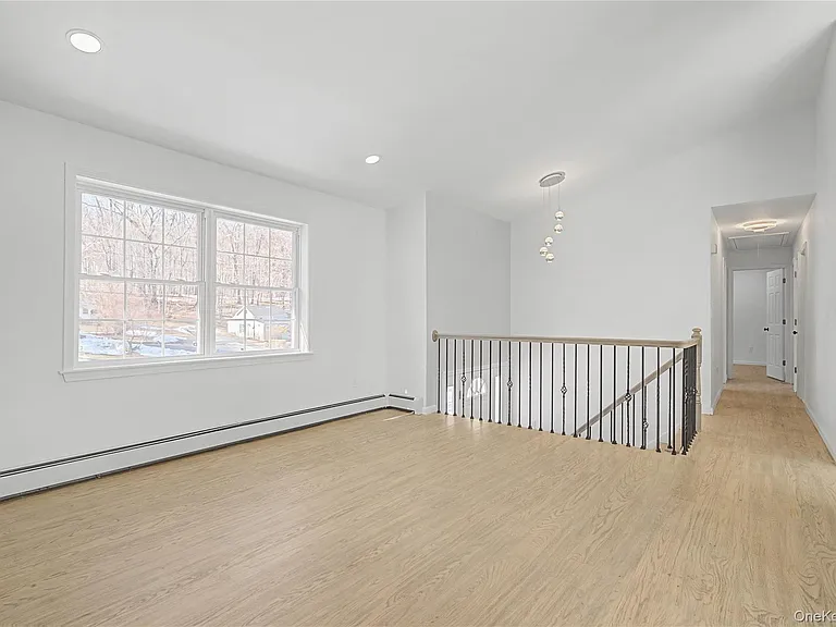 25 Clinton St — Photo 9