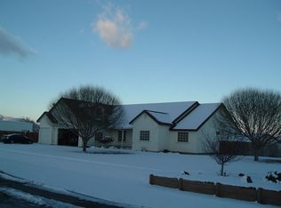 612 Red Opal Ct, Fernley, NV 89408