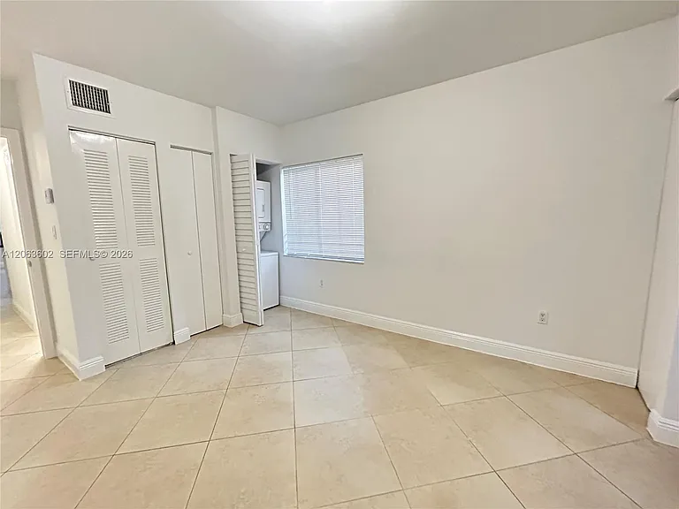 1034 Lenox Ave #10 — Photo 11