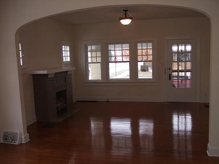 4852 Carrollton Ave — Photo 4