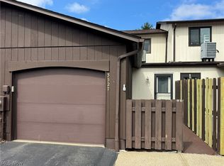 3527 Villa Casa Ct, Brunswick, OH 44212