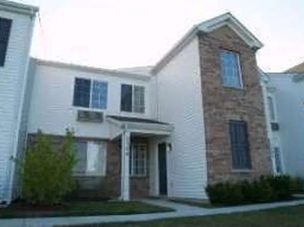 1584 McClure Rd, Aurora, IL 60505