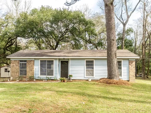 8601 Cedar Wood Dr E, Theodore, AL 36582