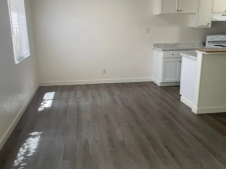 Entry into dining room