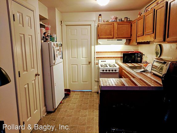 3rd image of 3316 Ellwood Ave APT B