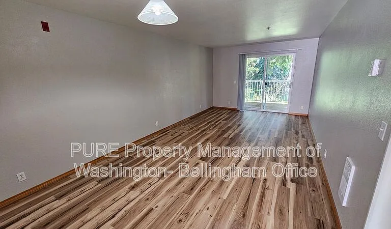 2715 W Maplewood Ave #222 — Photo 4