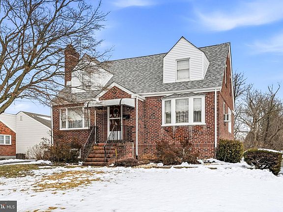 2nd image of 1445 Rhawn St