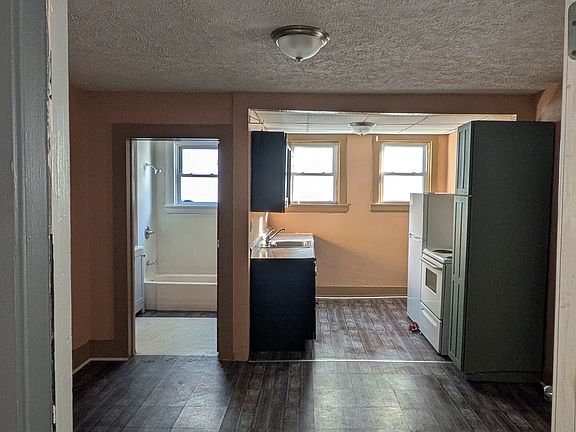 4th image of 418 Harbor St APT 6