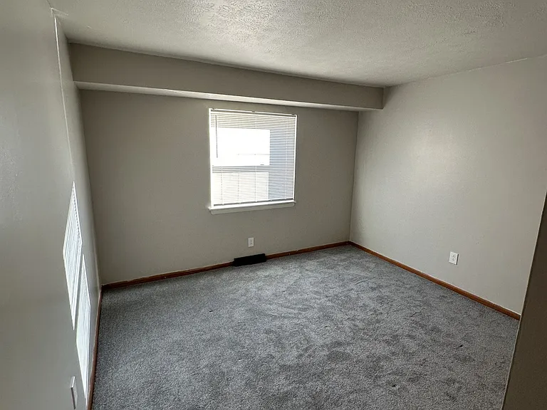 204 Solon Rd — Photo 5