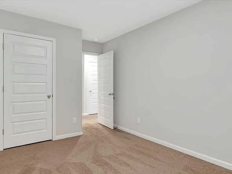 1127 Sims Dr — Photo 26