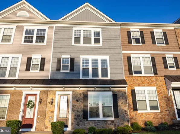 6049 Camerons Ferry Dr, Haymarket, VA 20169