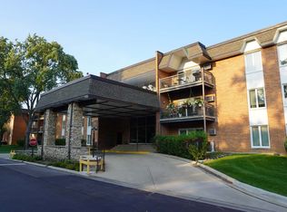 4250 Saratoga Ave APT L305, Downers Grove, IL 60515