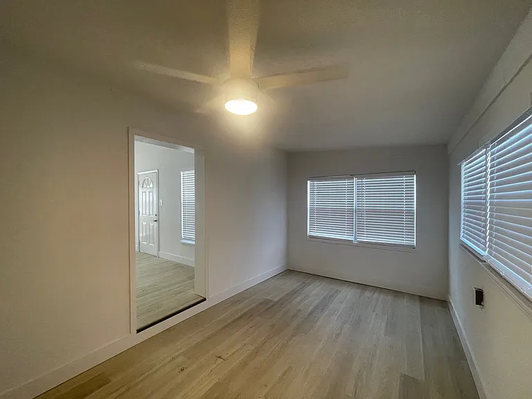 4315 W Laurel St — Photo 6
