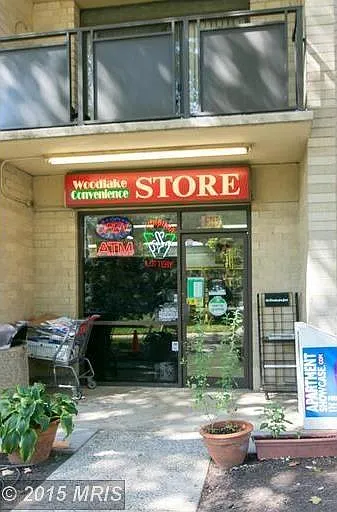 3100 S Manchester St #9 — Photo 27
