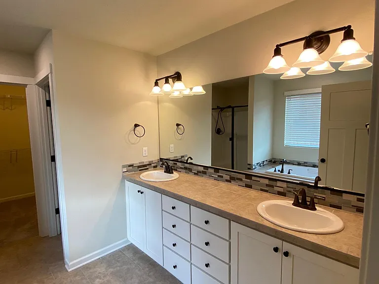 3715 NE Sitka Dr — Photo 21