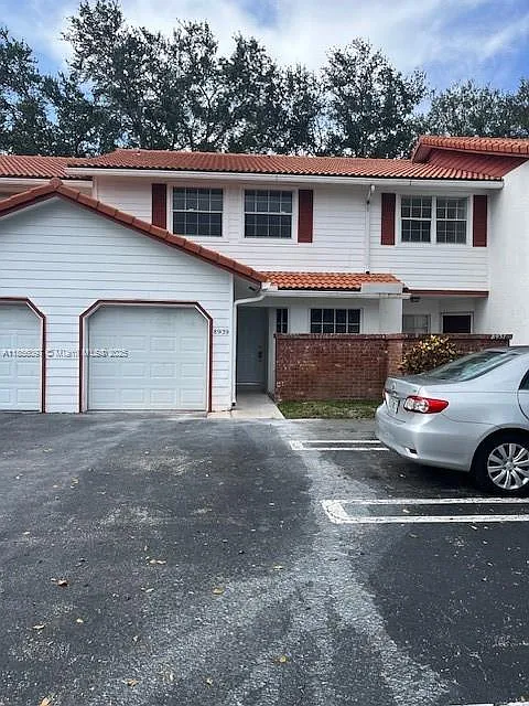 3 bed, 2.5 bath, 1409 sqft, $2,975 — Photo 1