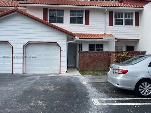 8939 NW 23rd St, Pompano Beach, FL 33065