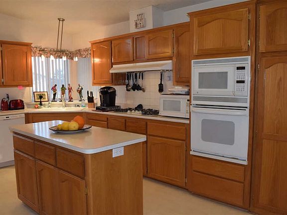 3rd image of 5037 E 33rd Pl