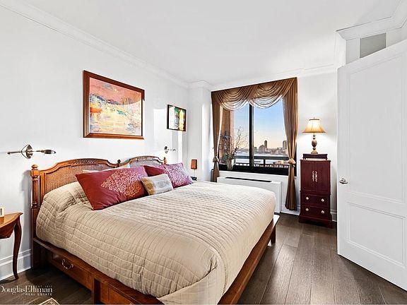 5th image of 99 Battery Pl APT 14G