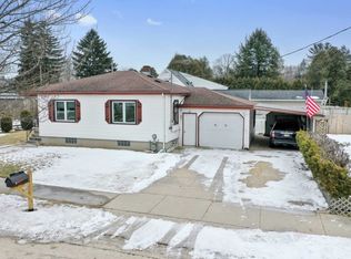 2917 37th St, Two Rivers, WI 54241
