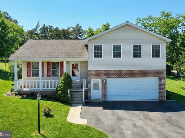 9 Wheatland Dr, Gettysburg, PA 17325