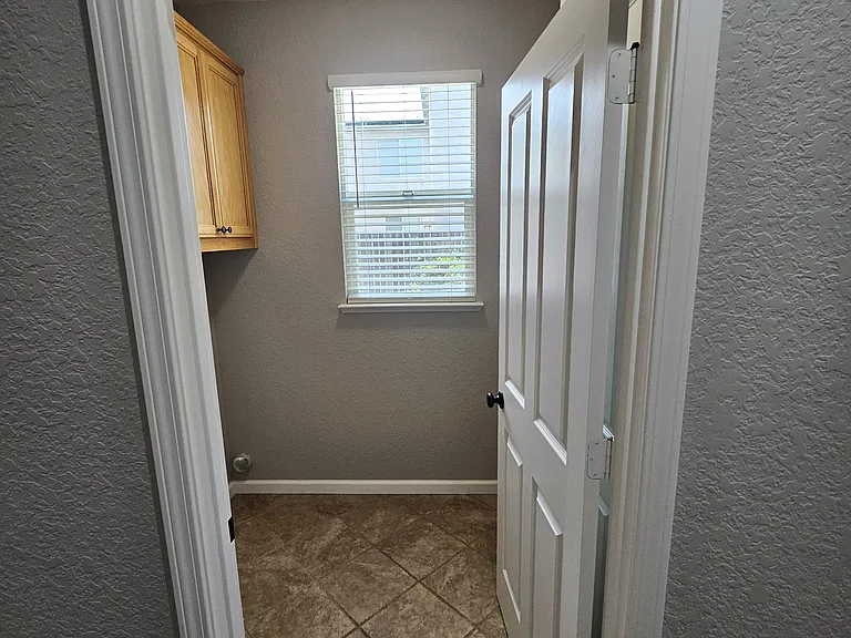 1168 Fiore Way — Photo 32