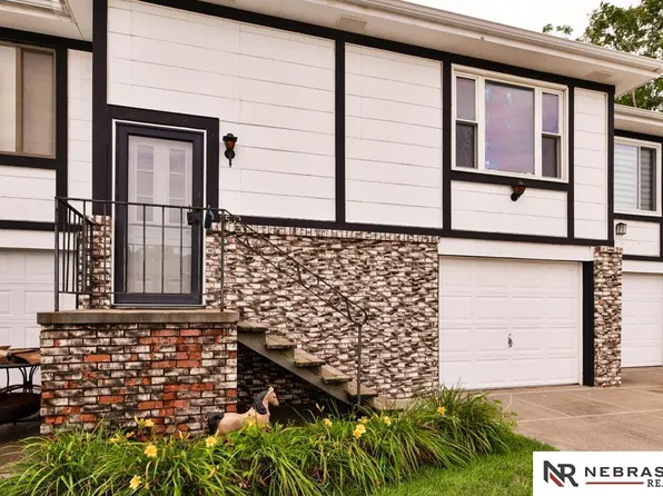 2539 Mose Ave, Bellevue, NE 68147