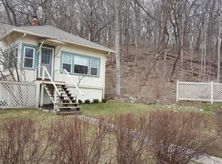 258 N Lakeshore Dr, Fontana, WI 53125