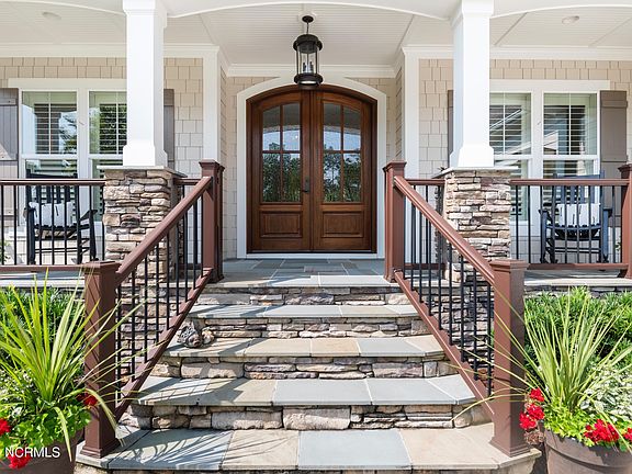 3rd image of 3745 Selwyn Circle