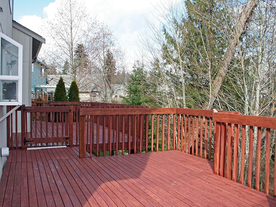 2nd image of 1070 Eaglecrest Pl