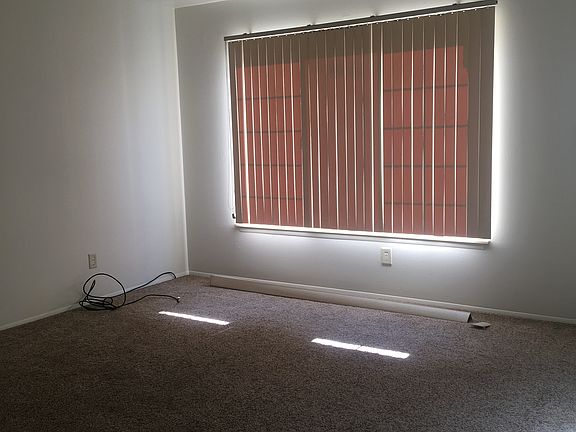 3rd image of 2111 S Linville Ave