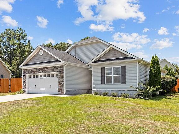 3rd image of 44 Schoomaker Ct #44