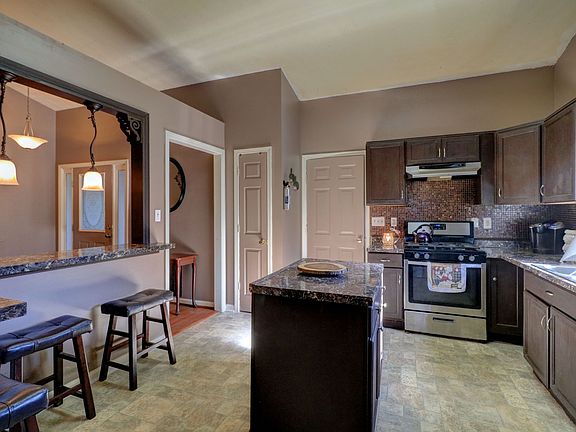 4th image of 1690 Westfield Ct