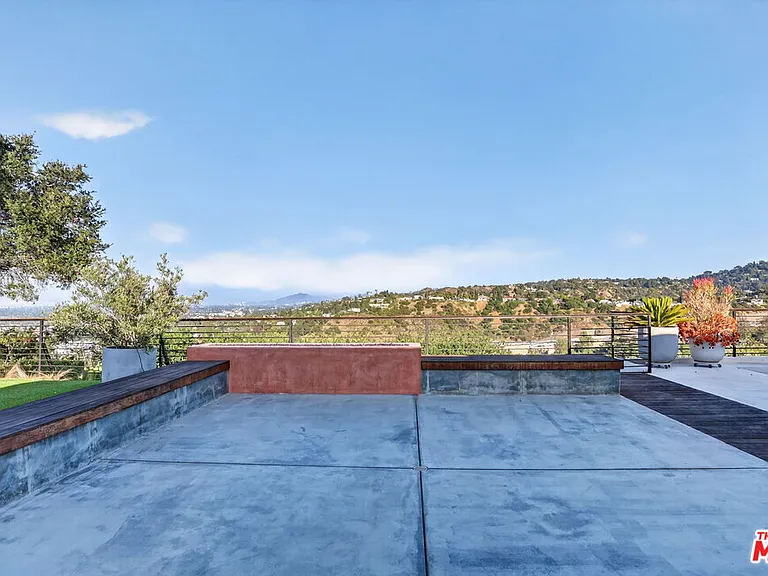 4186 Regal Oak Dr — Photo 47
