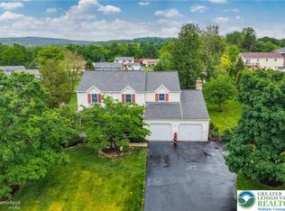 7049 Carriage Dr, Coopersburg, PA 18036