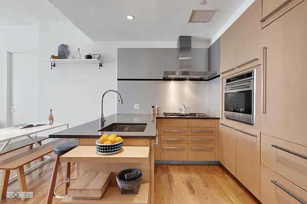 Sold by Citi Habitats | media 3