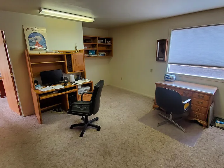 27096 Old Hwy #93 — Photo 36
