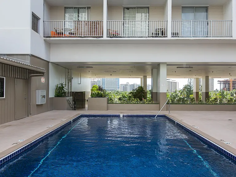 1920 Ala Moana Blvd #705 — Photo 22