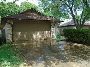 907 Saunders Dr, Round Rock, TX 78664