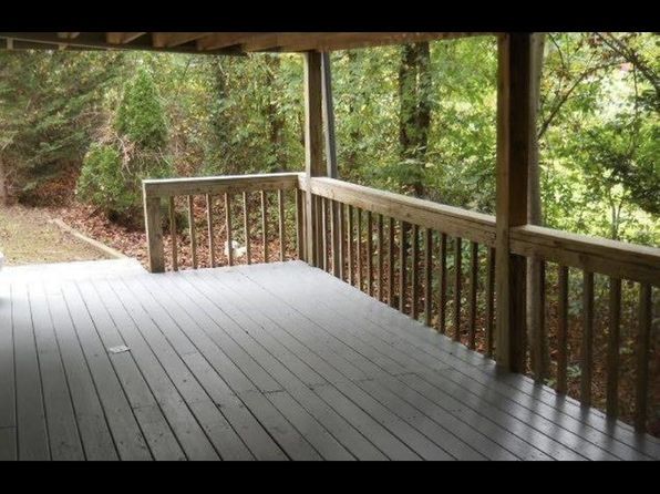 3211 Country Ln