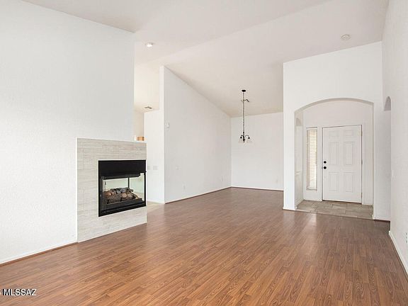 4th image of 9162 N Treasure Mountain Dr