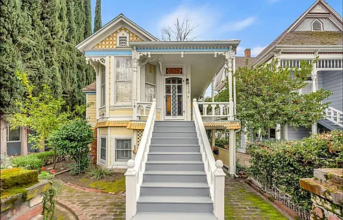 2628 G St #UPPER Photo 1