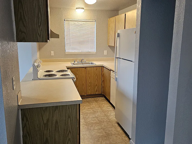2830 D Pl SE #D — Photo 6