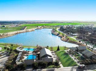 821A Falcon Rd, Argyle, TX 76226