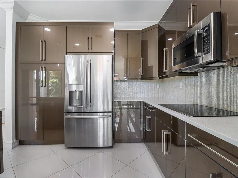 10098 Akenside Dr — Photo 8