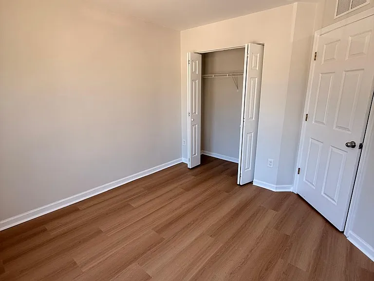 18 Bridle Path Ct — Photo 25
