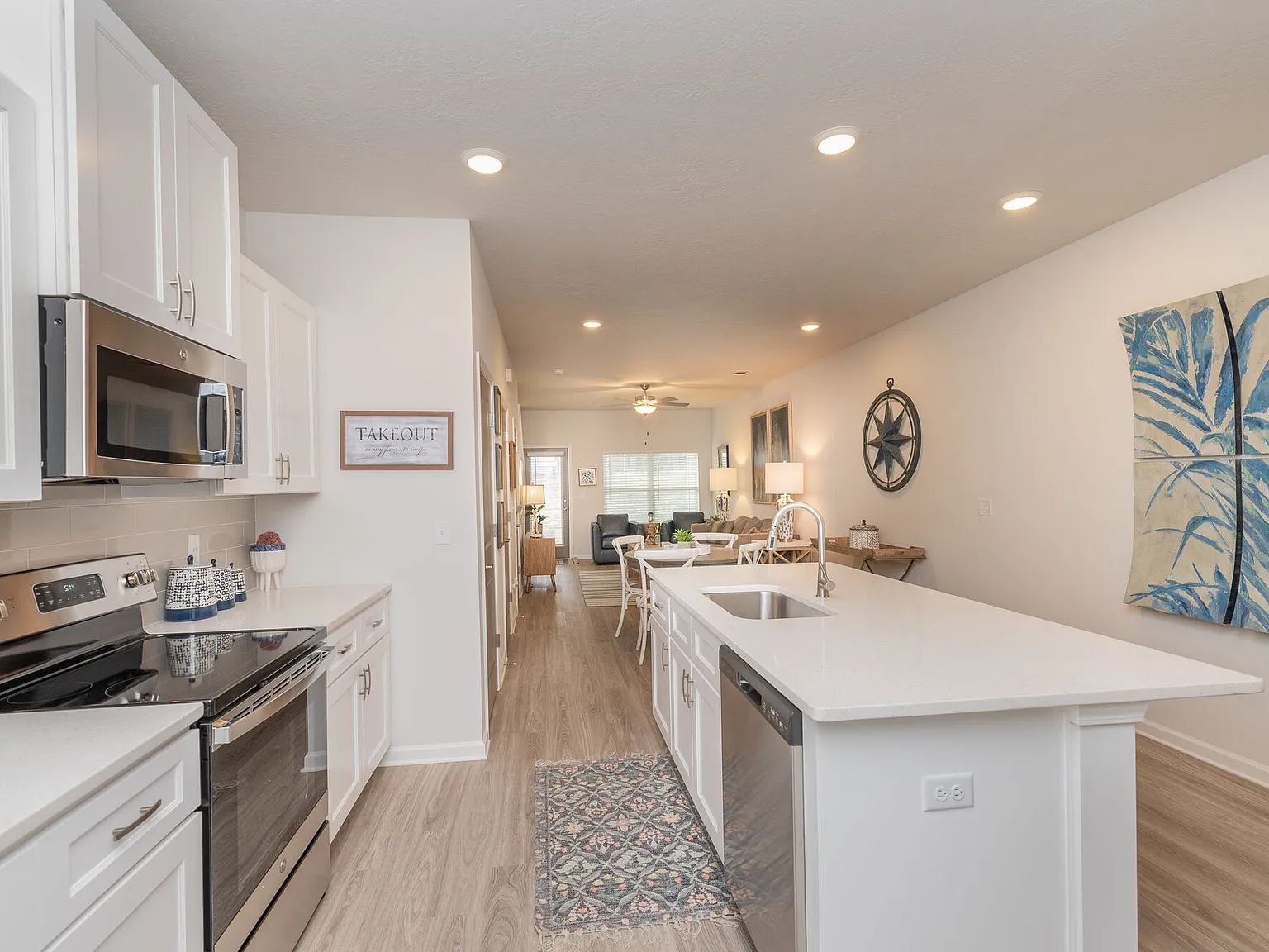 West Park Townhomes — Photo 2